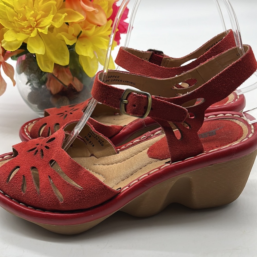 EARTH Sandals Red Suede Wedge